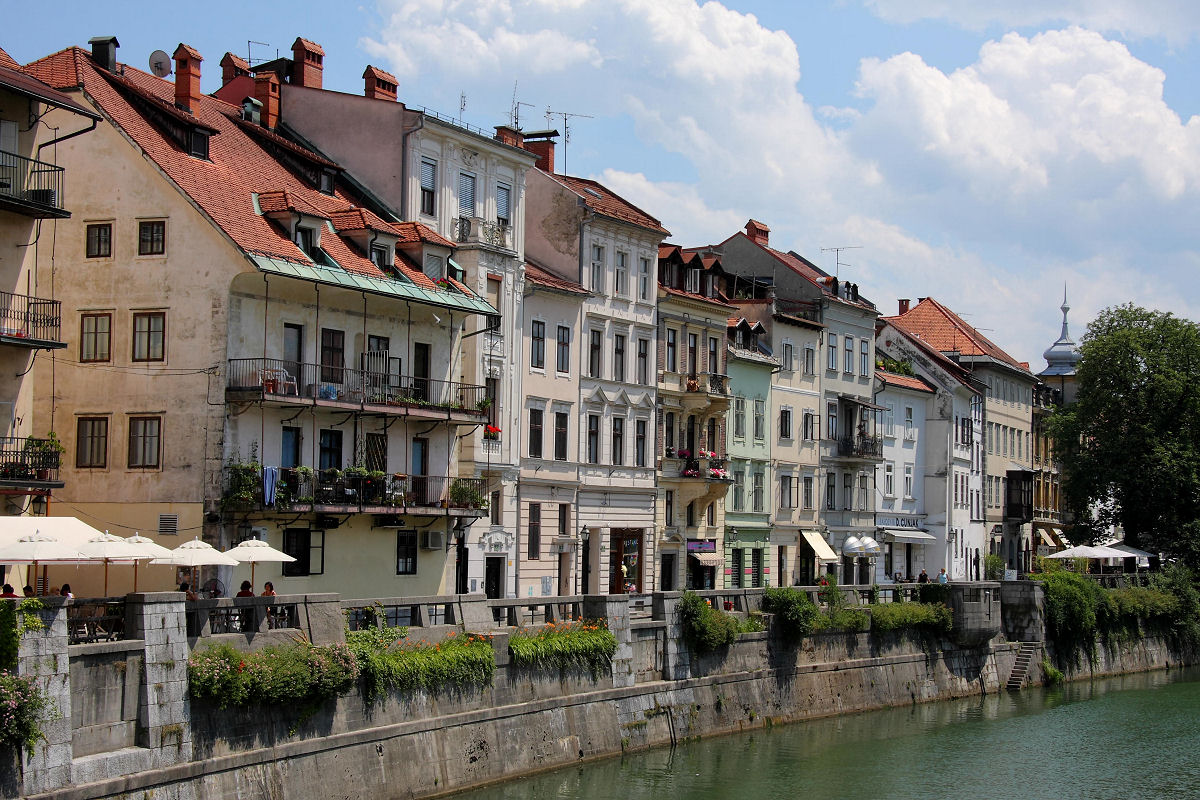 38mm 1/250sec f13 -2/3 stop (ISO 100)