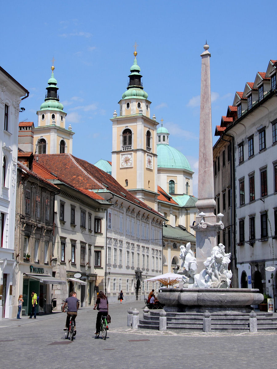 38mm 1/250sec f11 -1/3 stop (ISO 100)