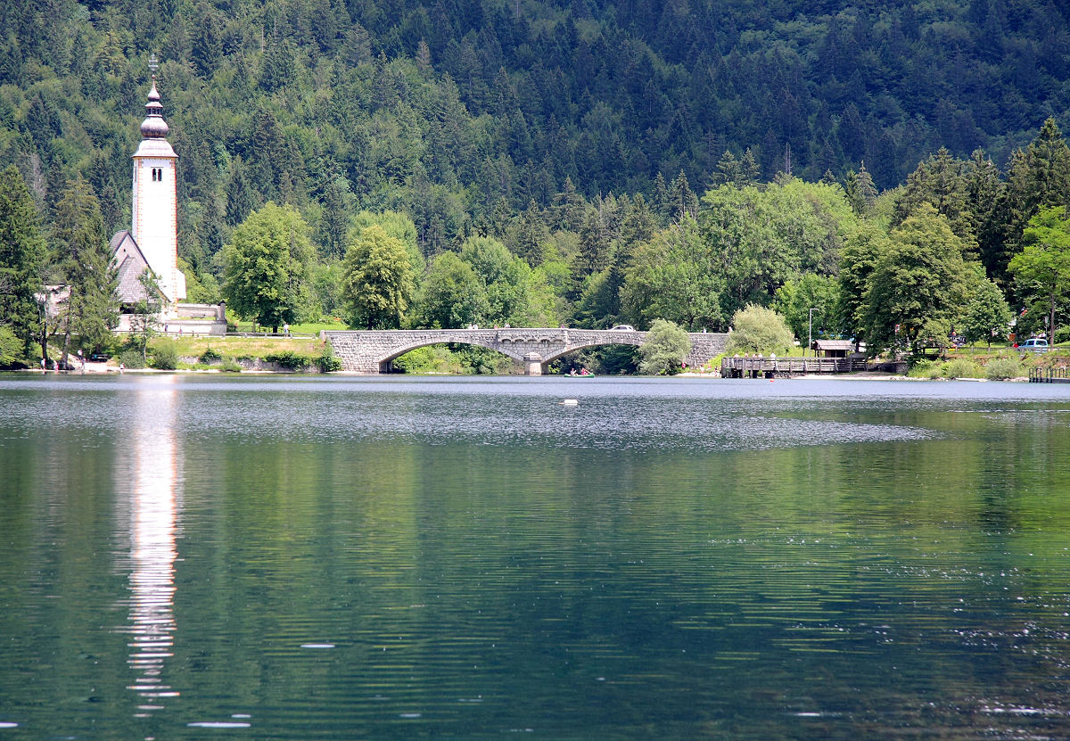 85mm 1/160sec f8 -1/3 stop (ISO 100)