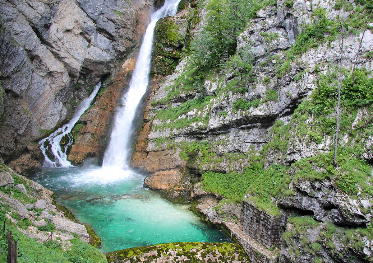 17mm 1/60sec f5.6 -1/3 stop (ISO 100)