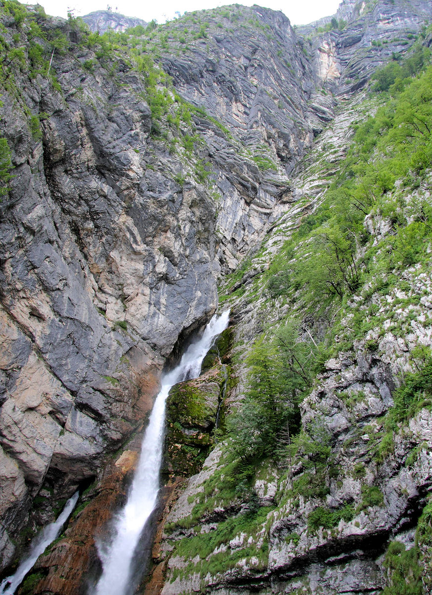 17mm 1/60sec f5.6 -1/3 stop (ISO 100)