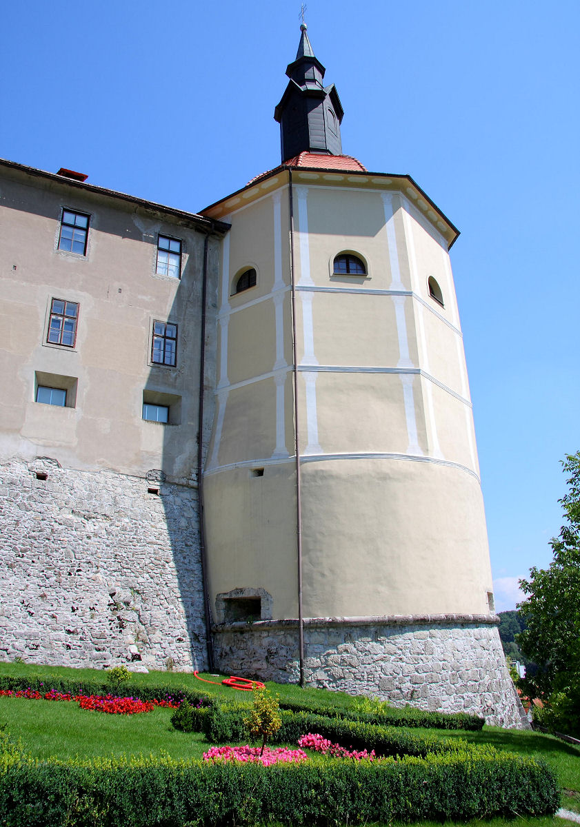 17mm 1/200sec f10  (ISO 100)